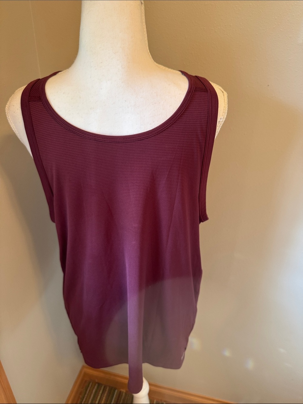 New DSG Men’s Sleeveless Tank Top - Burgundy Wine Size Medium